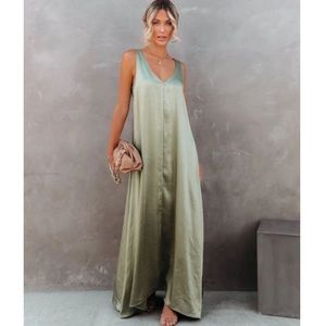 VICI EMPIRE SATIN MAXI DRESS IN OLIVE